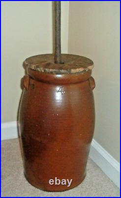 ANTIQUE LARGE Primitive 4 GALLON POTTERY STONEWARE BUTTER CHURN WITH LID/DASHER
