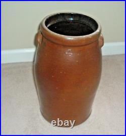 ANTIQUE LARGE Primitive 4 GALLON POTTERY STONEWARE BUTTER CHURN WITH LID/DASHER