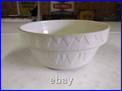 Antique Ruckel's Pottery Whitehall Stoneware 10.75 White Saw Tooth Large Bowl