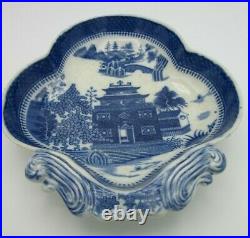 Antique Staffordshire Oval-shaped Blue/white Pottery Drainer 12.75 X 9.25