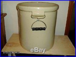 Antique Western Stoneware Pottery #6 crock Monmouth IL with bale handles