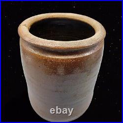 Primitive Stoneware CROCK Art Pottery Stoneware 8T 6.5W Rounded Antique