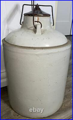 Red Wing 5 Gallon Jug Union StoneWare Co RedWing No Cracks With Lid And Handle