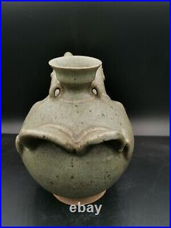 Rhyton jar, 15th century, sukhothai, Thailand. Stoneware ceramic pottery