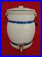 VINTAGE_BLUE_BAND_3_GALLON_CROCK_WATER_COOLER_WITH_LID_and_HANDLES_STONEWARE_01_kacq