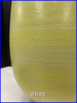 VTG Studio Pottery Table Lamp Mid Century stoneware pale yellow large 28
