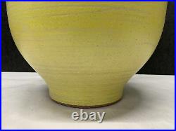VTG Studio Pottery Table Lamp Mid Century stoneware pale yellow large 28